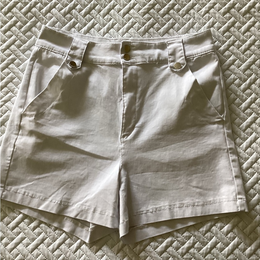 Elegant White High Waist Women's Shorts